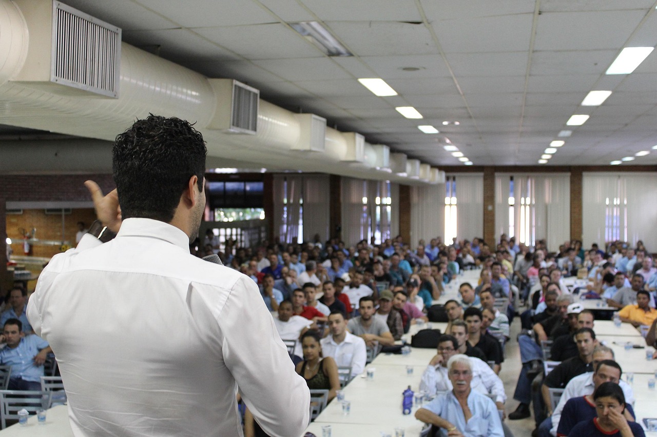 全國演講比賽，展現(xiàn)口才與風(fēng)采的絕佳舞臺