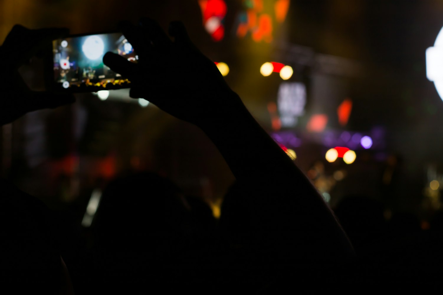 精選風(fēng)采壁紙，展現(xiàn)手機(jī)壁紙魅力——2017年度精選回顧