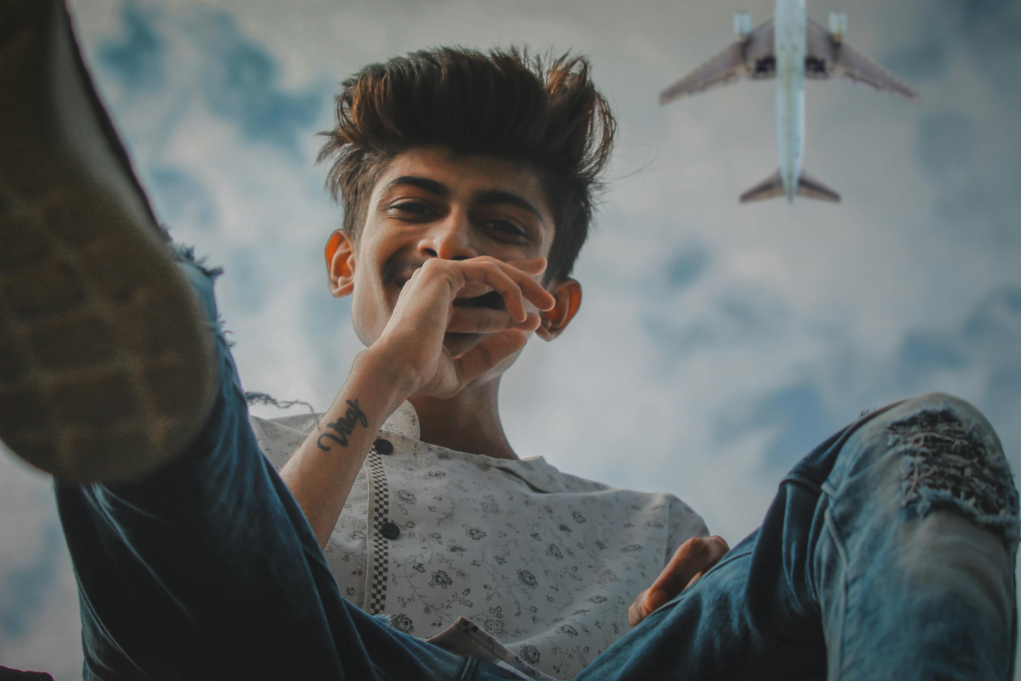 青春之痛與成長(zhǎng)的力量，會(huì)痛的十七歲電視劇